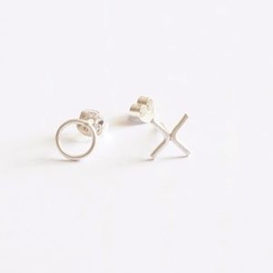 XO sterling silver stud earrings